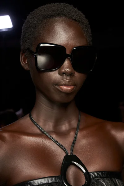 Look 15
